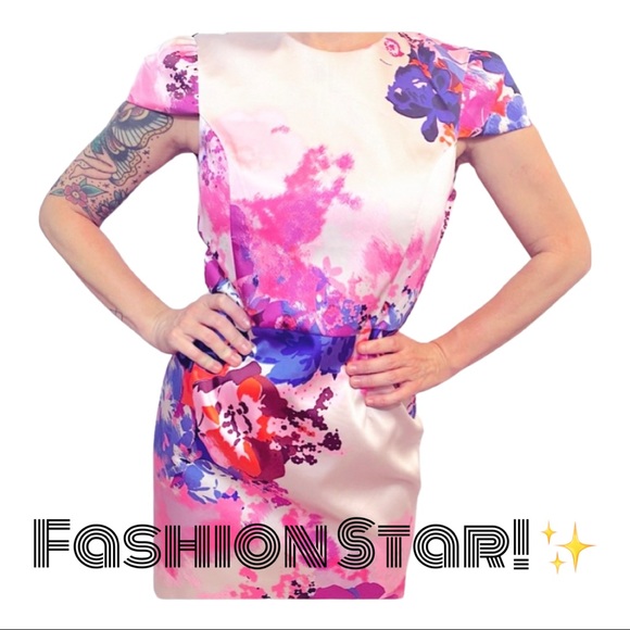 FASHION STAR DRESS - Picture 3 of 9